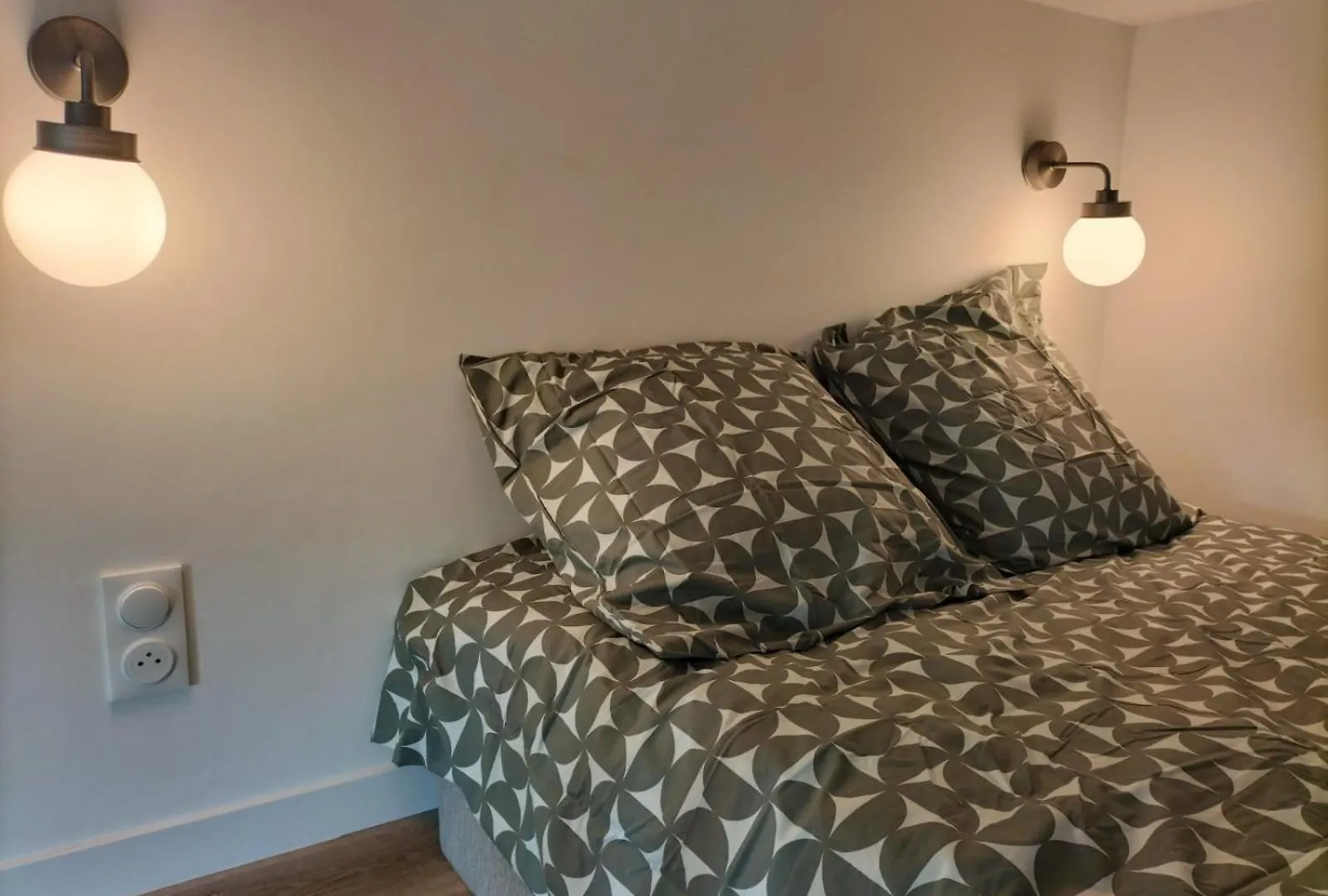 Le Freyssinet - Studio Avec Coin Nuit A Toulouse Apartman